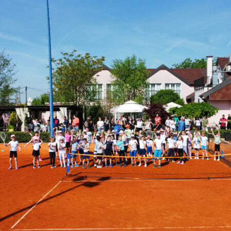 Škola tenisa u Ivanić-Gradu Škola tenisa u Ivanić-Gradu